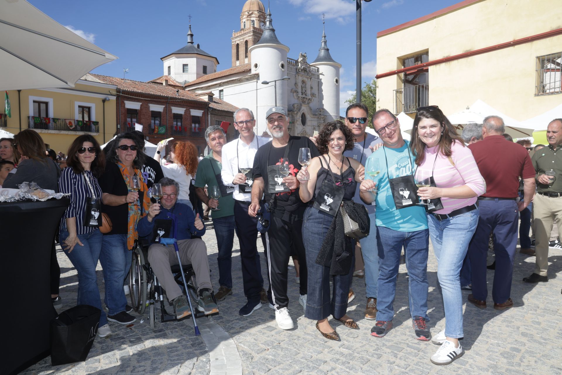 Al grito de '¡Viva Rueda!' festejaron estos amigos de Toledo y Madrid.