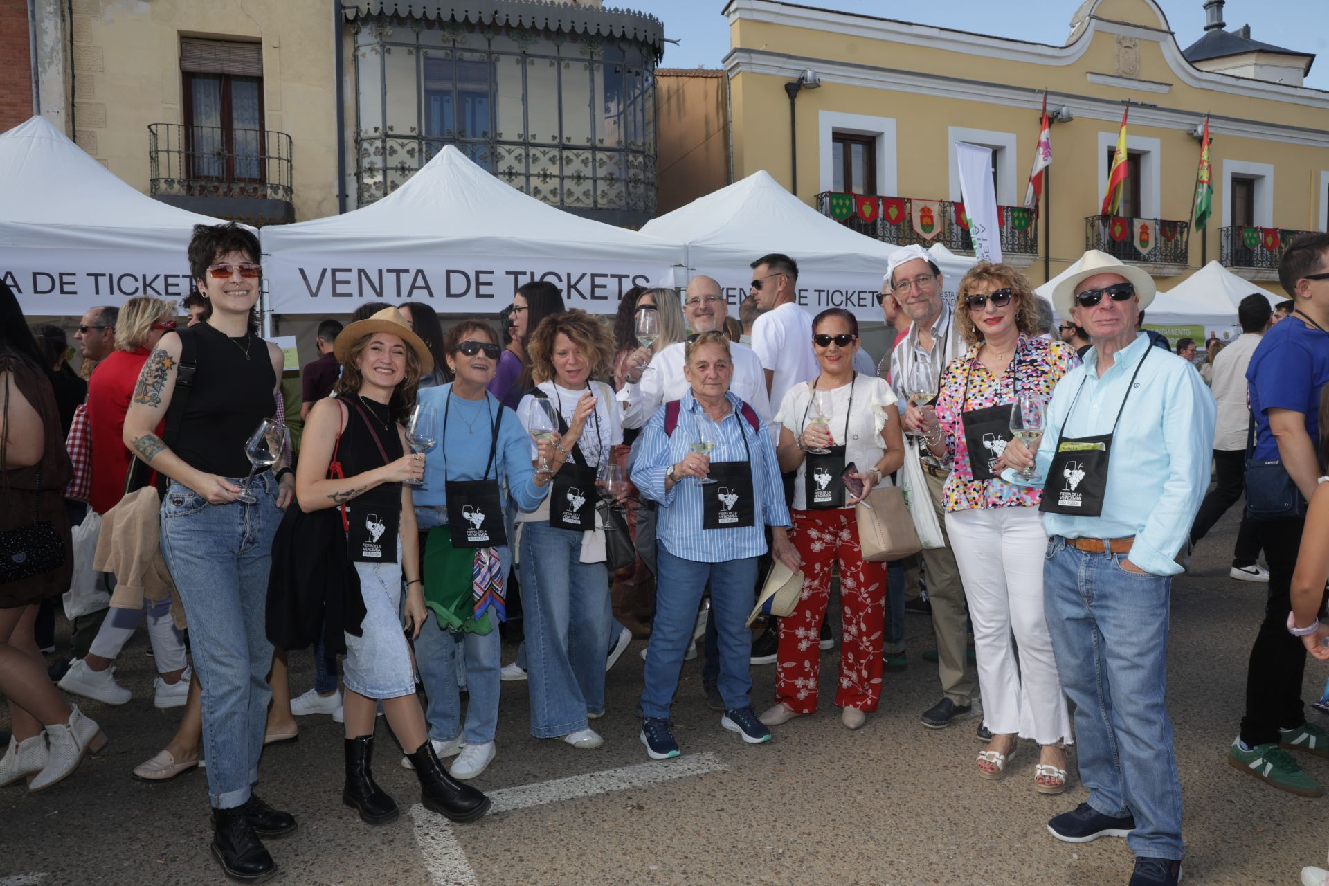 Amigos de Laguna de Duero y Asturias, con raíces en Rueda.