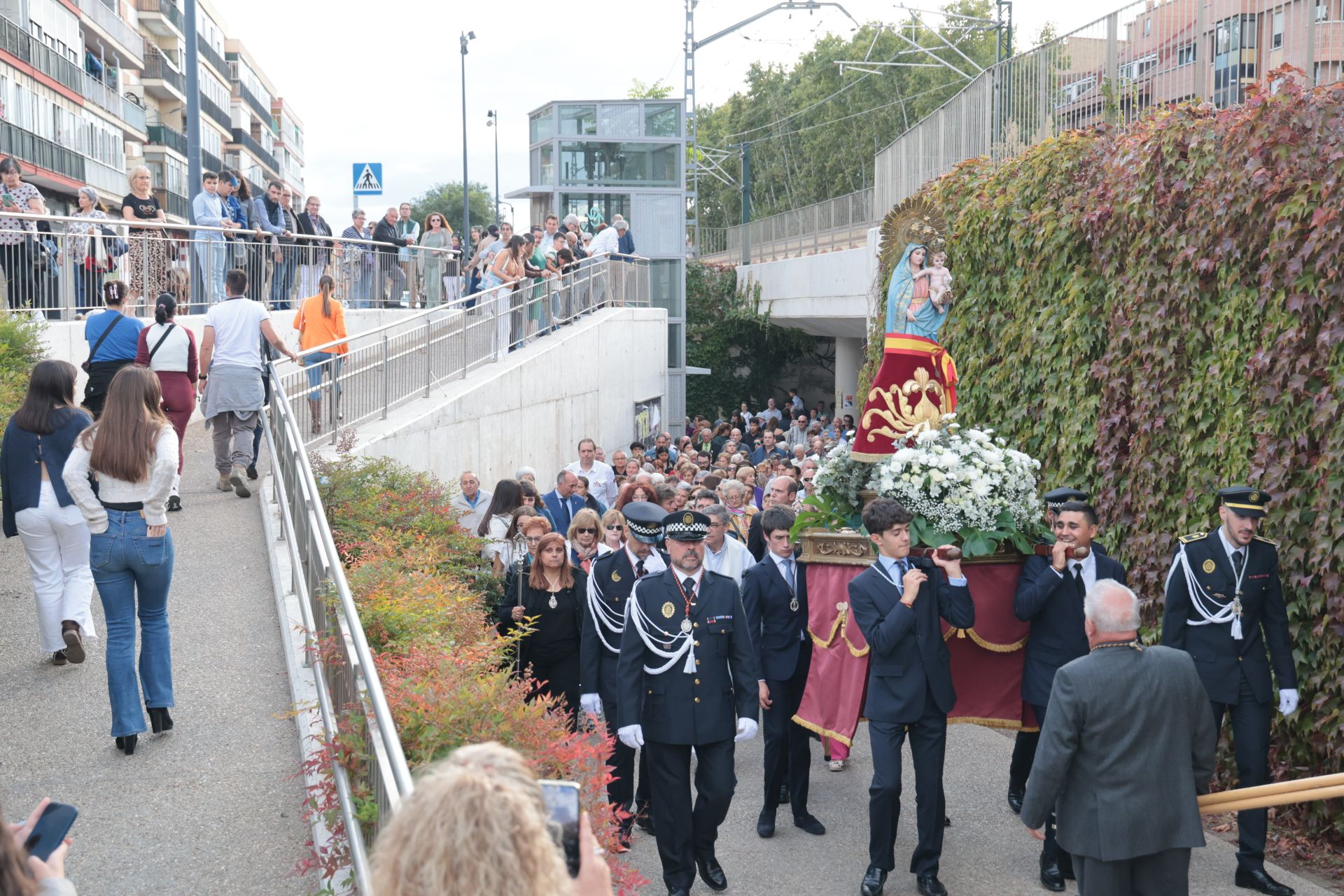 La procesión de la Virgen de la Pilarica, en imágenes