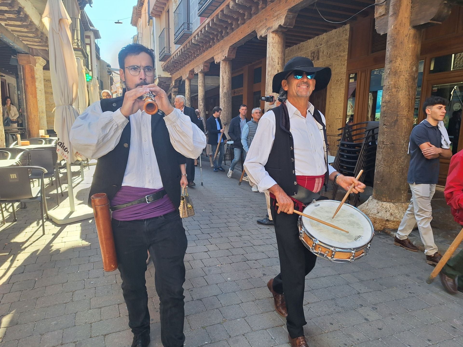 Las imágenes de la procesión de El Cristo de las Puertas en Medina de Rioseco