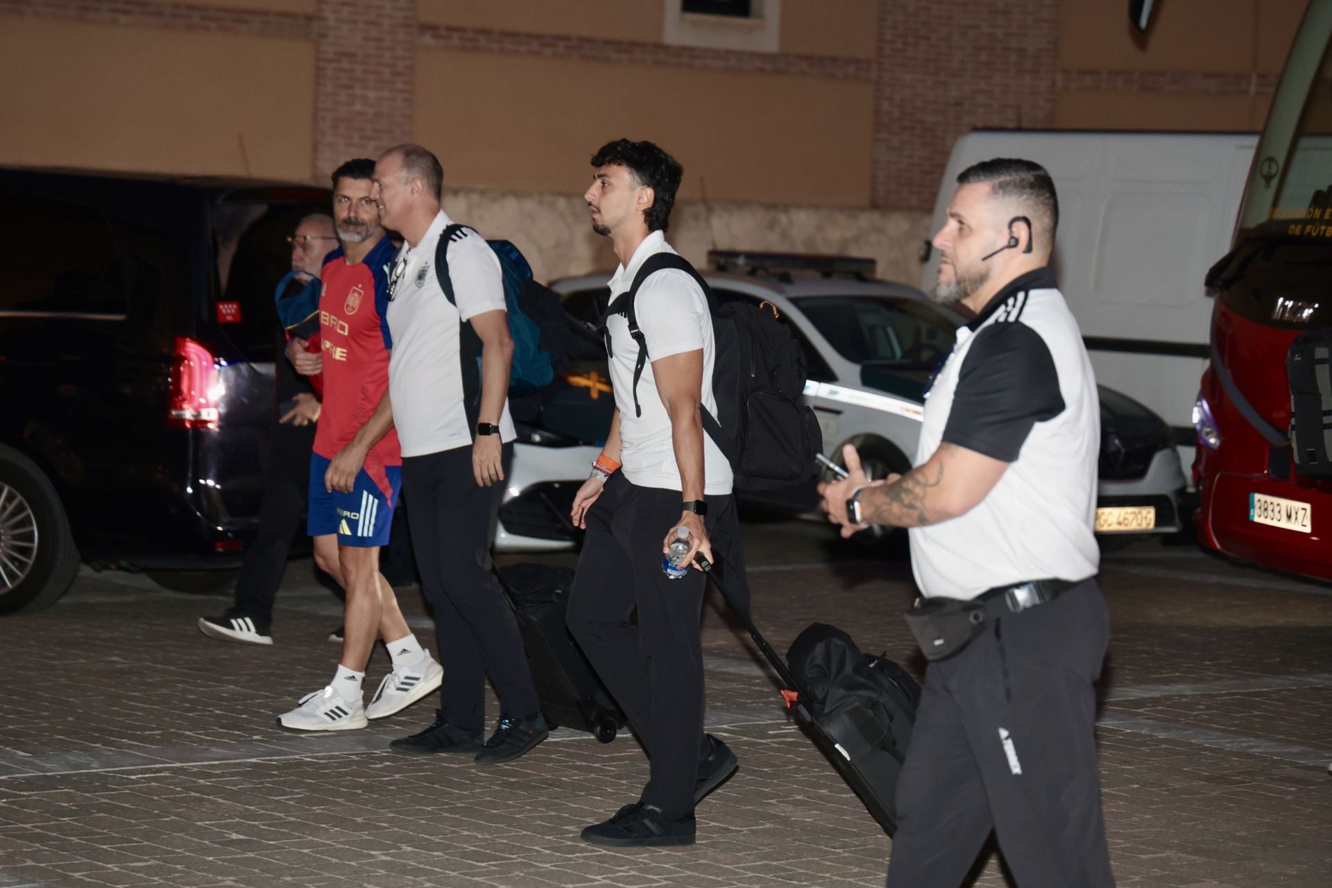 Las imágenes de la llegada de La Roja a Valladolid