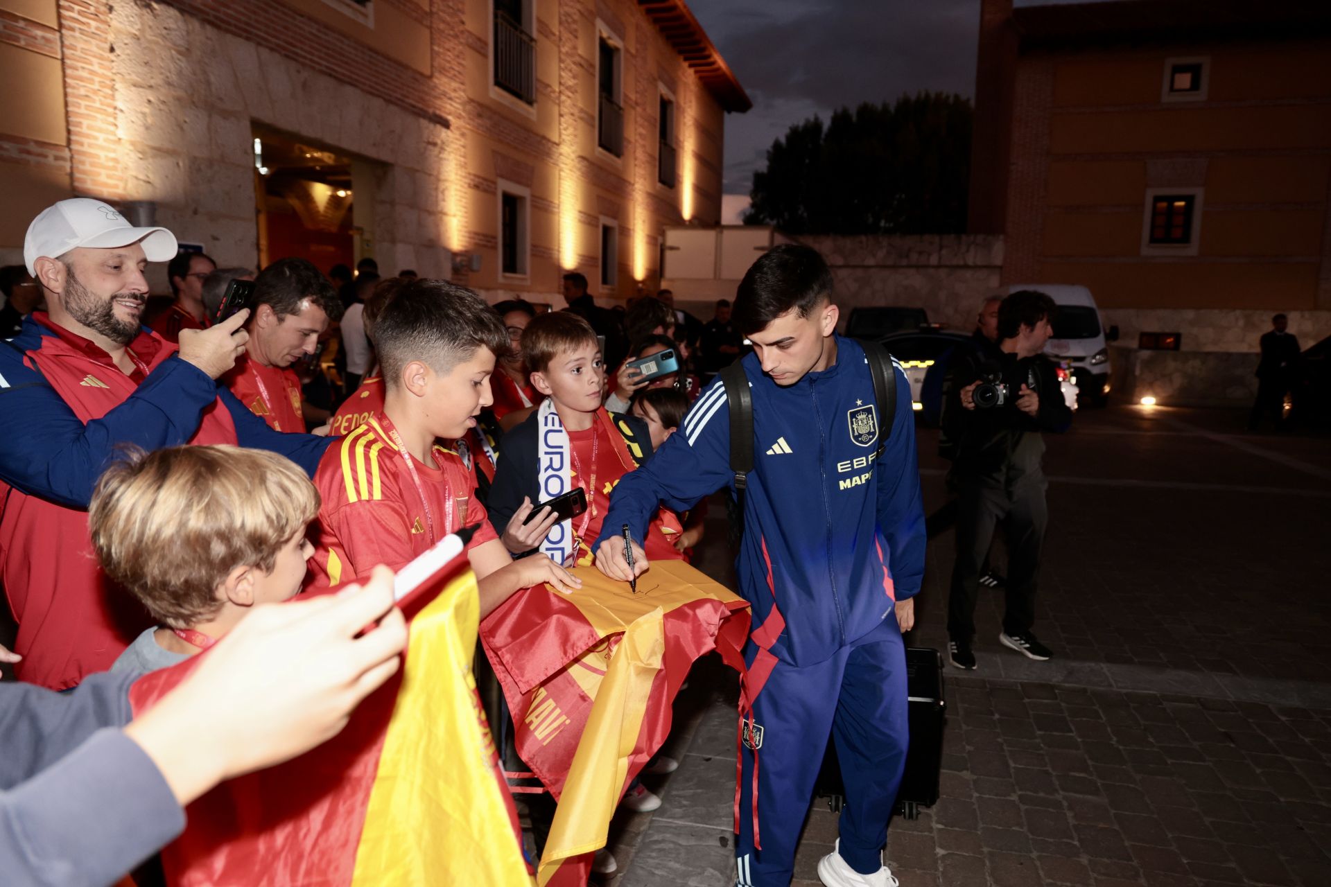 Las imágenes de la llegada de La Roja a Valladolid