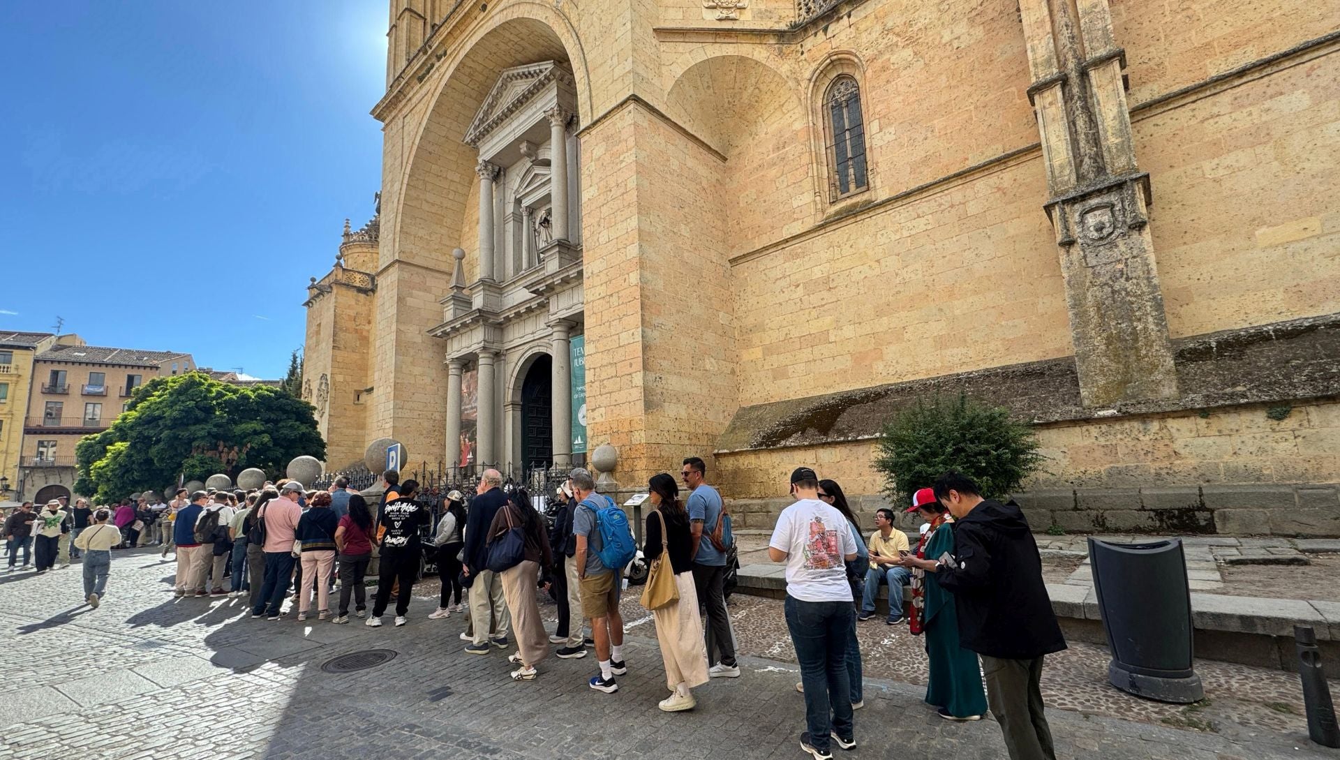 Los turistas abarrotan Segovia por el puente del Pilar