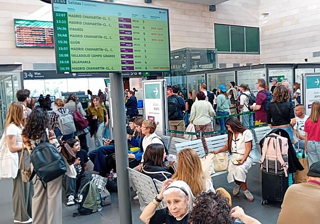 Estación se Segovia colapsada.