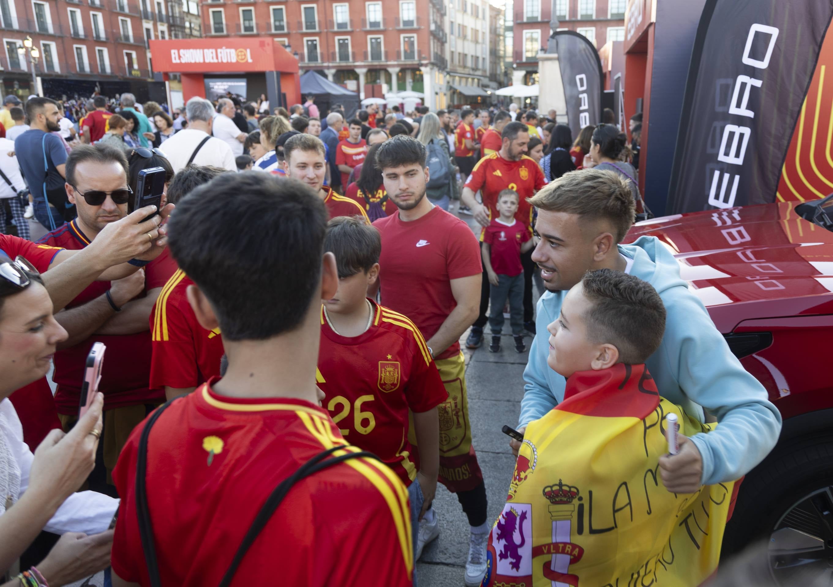 Las imágenes del fanzone del España-Bulgaria