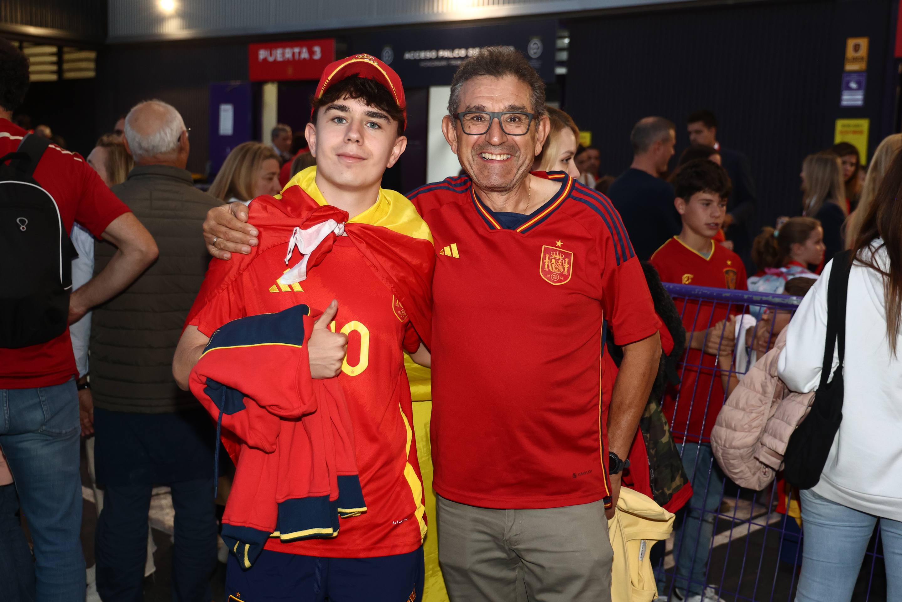 Las imágenes del ambiente en la previa del España-Bulgaria