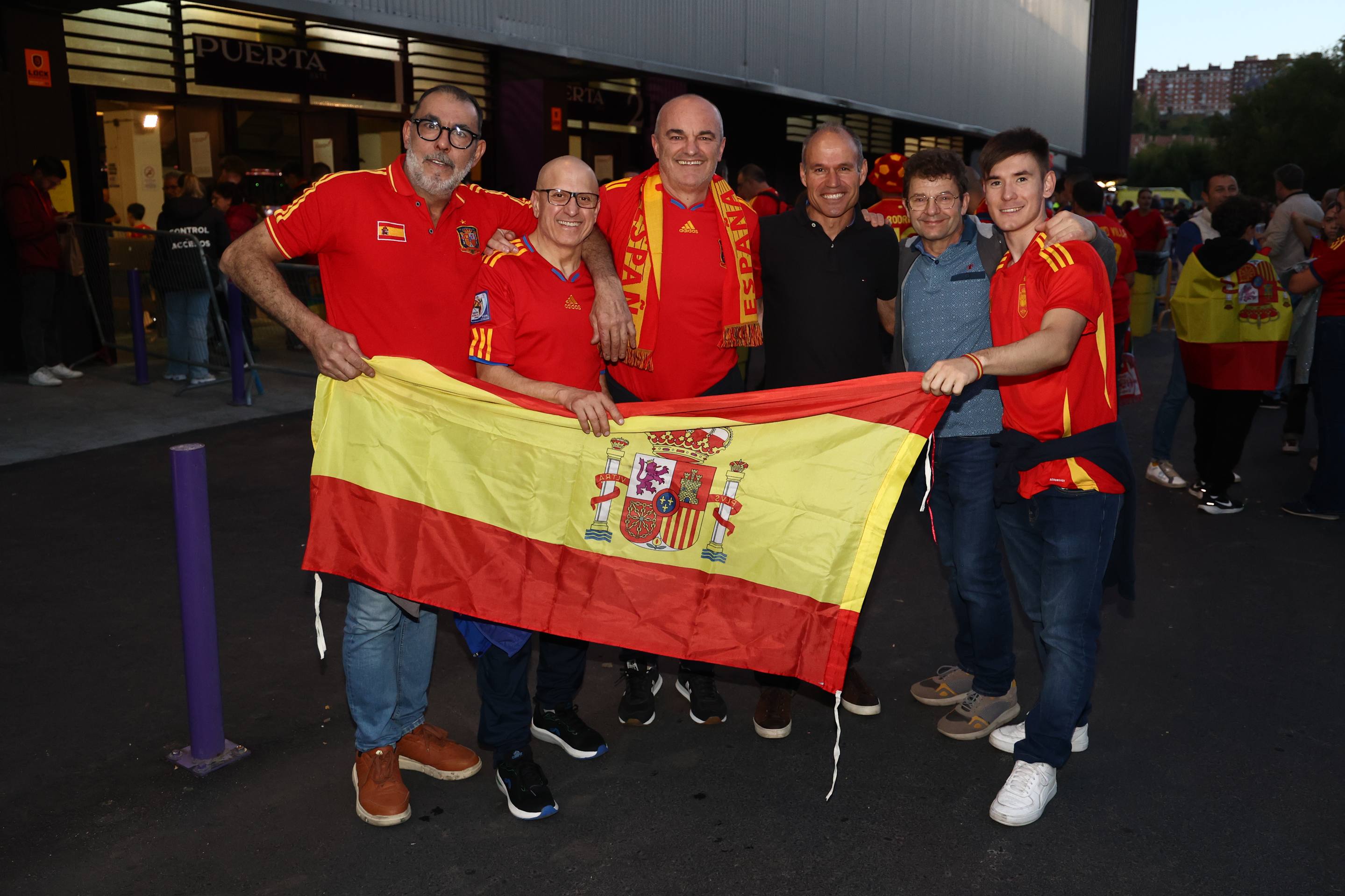 Las imágenes del ambiente en la previa del España-Bulgaria