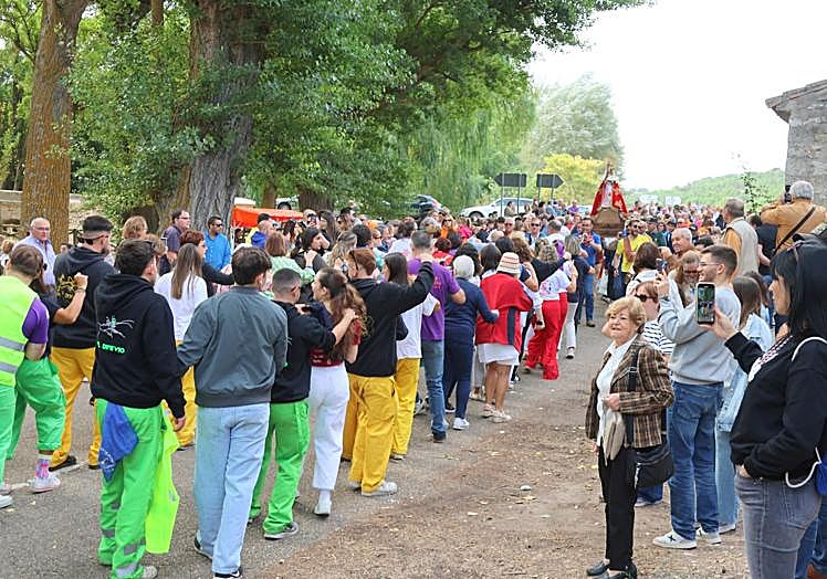 Bailes en honor a la Virgen deGarón el pasado septiembre.