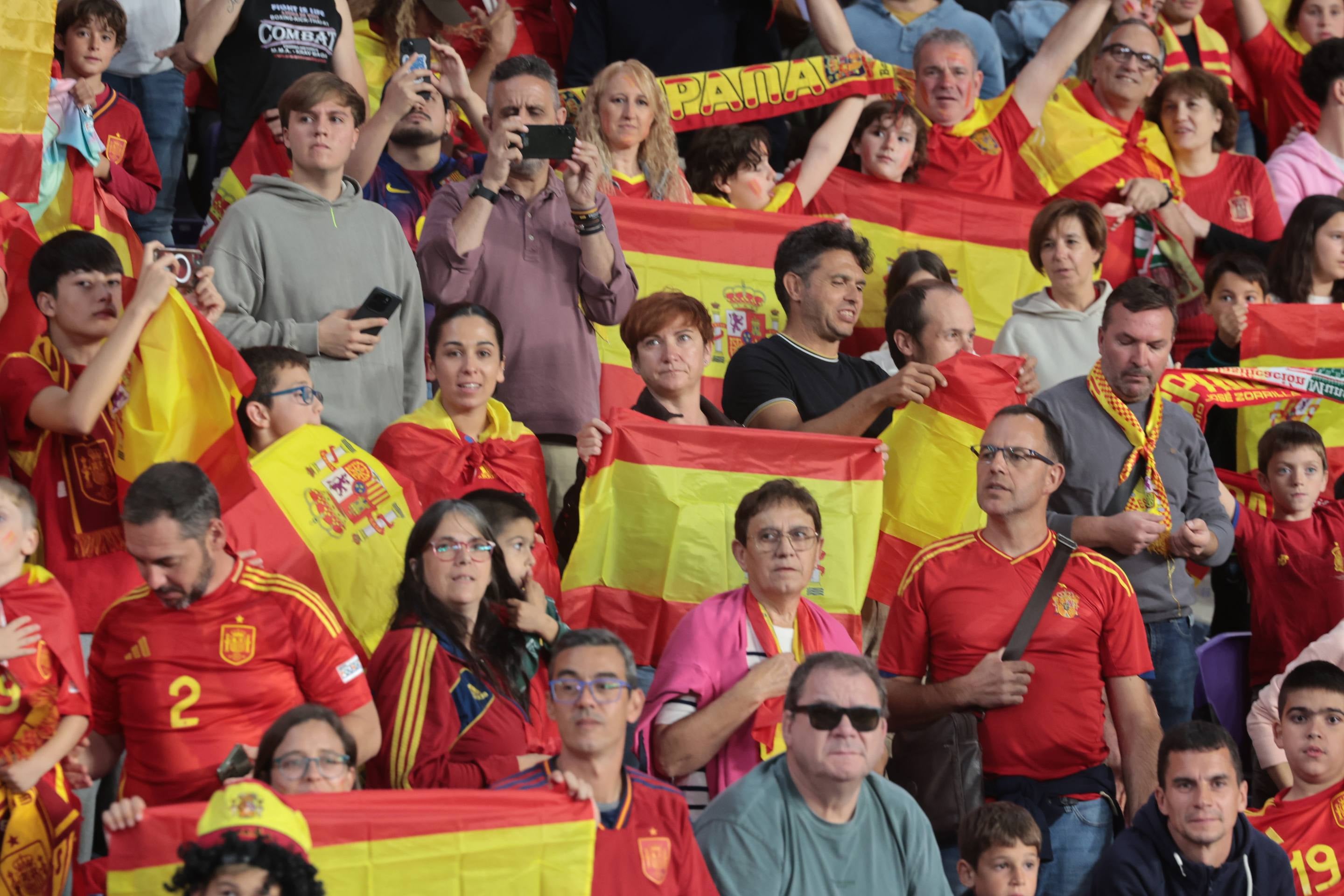 Búscate en la grada del José Zorrilla (1/4)