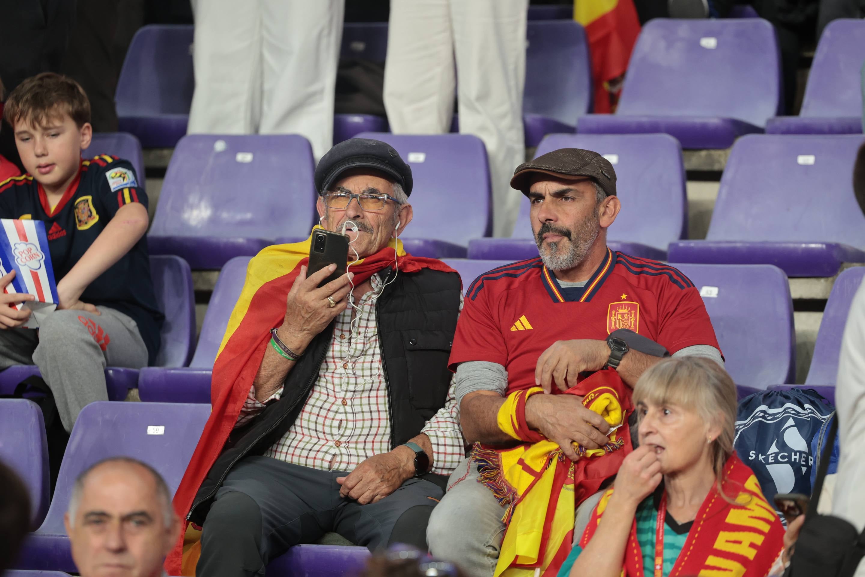 Búscate en la grada del José Zorrilla (1/4)