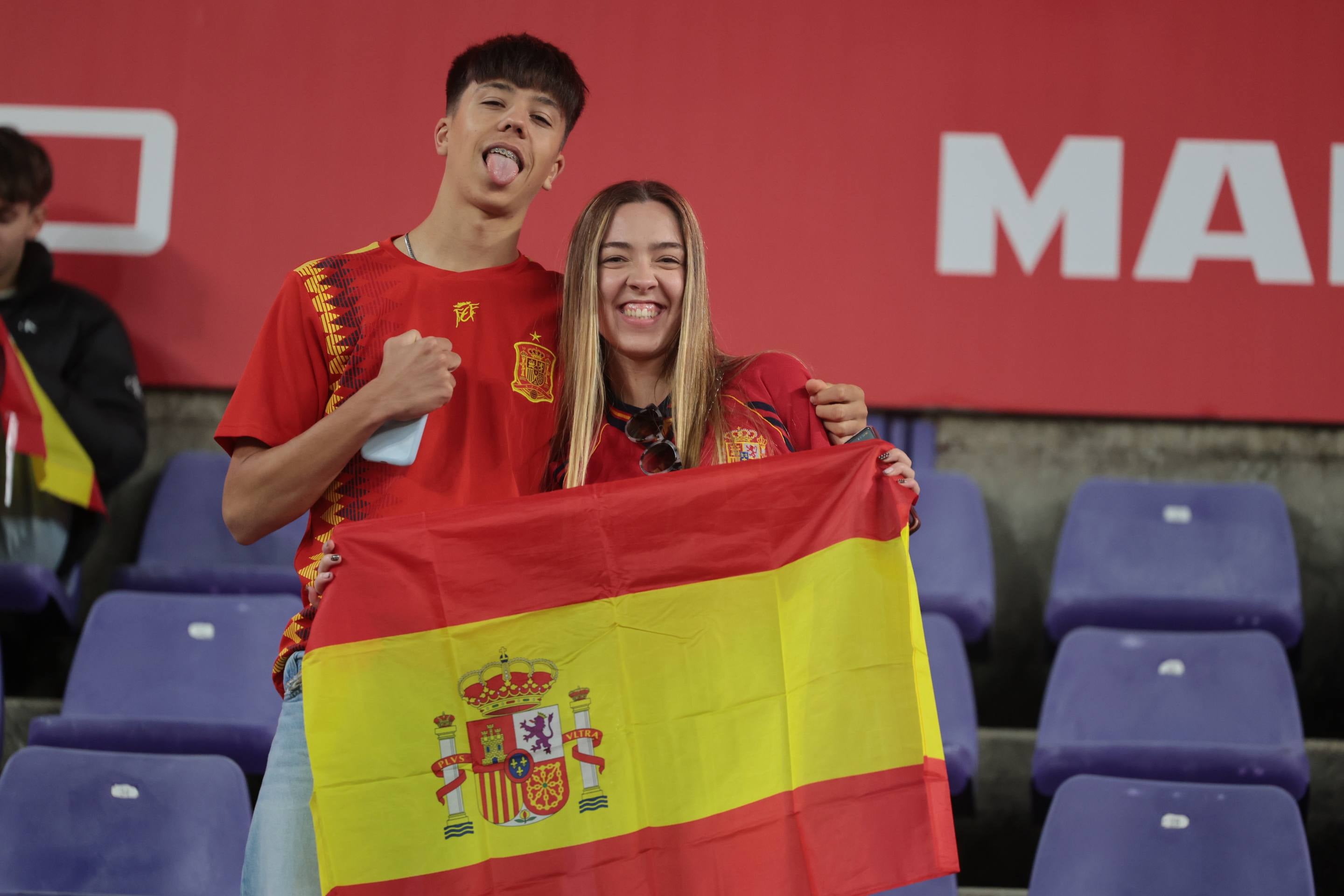 Búscate en la grada del José Zorrilla (4/4)