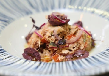 Ensalada de escabeches con tomate moruno y aceitunas, por el chef Raúl del Moral