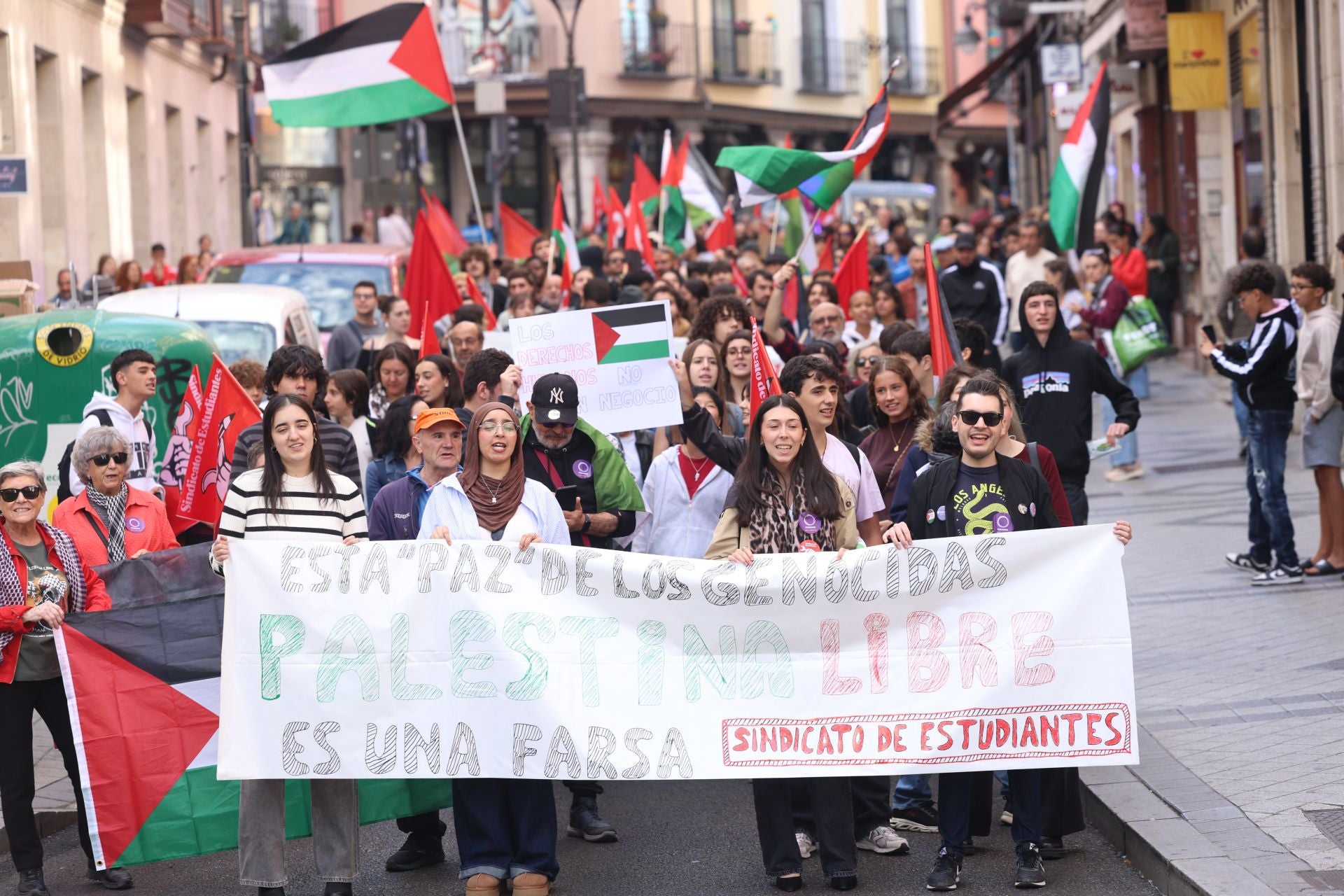La manifestación del sindicato de estudiantes en apoyo a Palestina, en imágenes