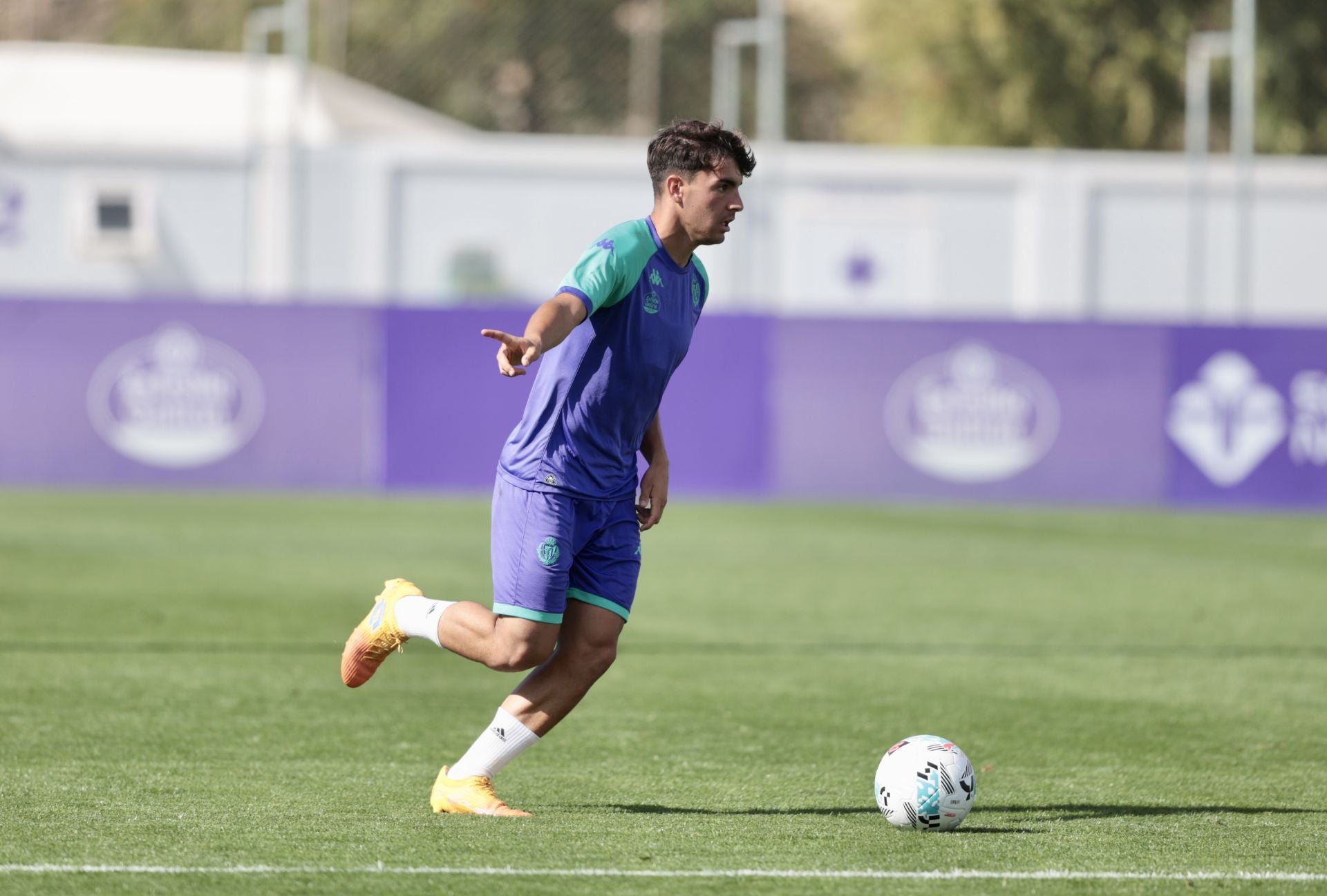 Las imágenes del entrenamiento del Real Valladolid tras la victoria en Burgos