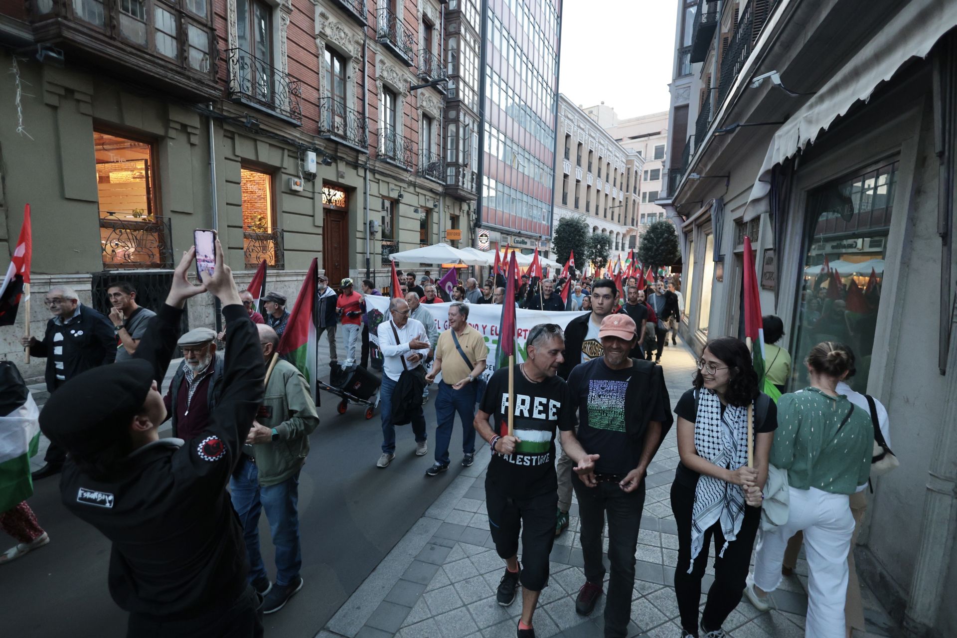Las imágenes de la manifestación de la Plataforma Solidaria con Palestina de Valladolid