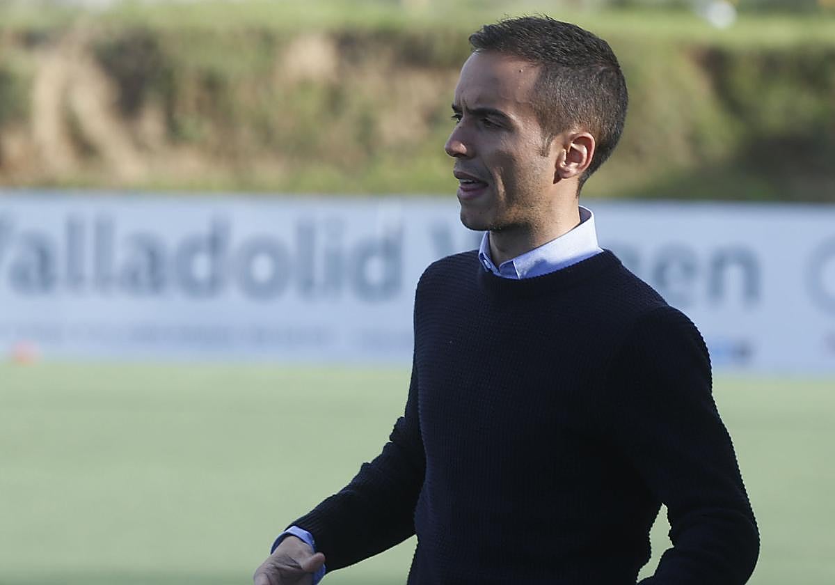 Borja Jiménez, entonces entrenador del Promesas, en los Anexos.