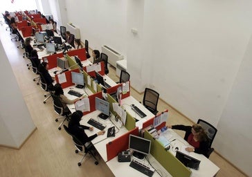 El 012 recibe 22.233 consultas relacionadas con Buscyl y 1.100 de afectados por los incendios forestales