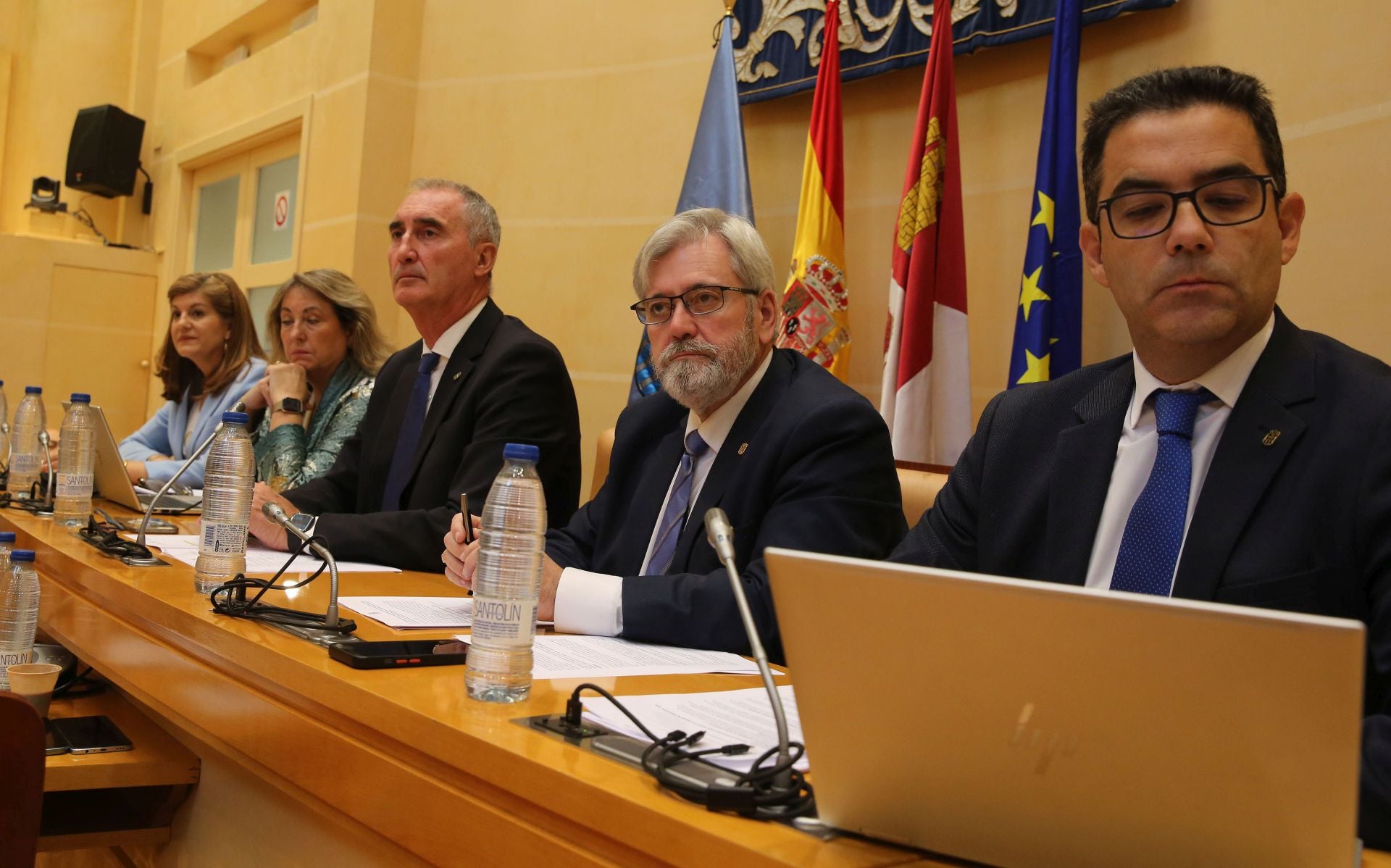 Fotografías de la mañana municipal en el Ayuntamiento de Segovia