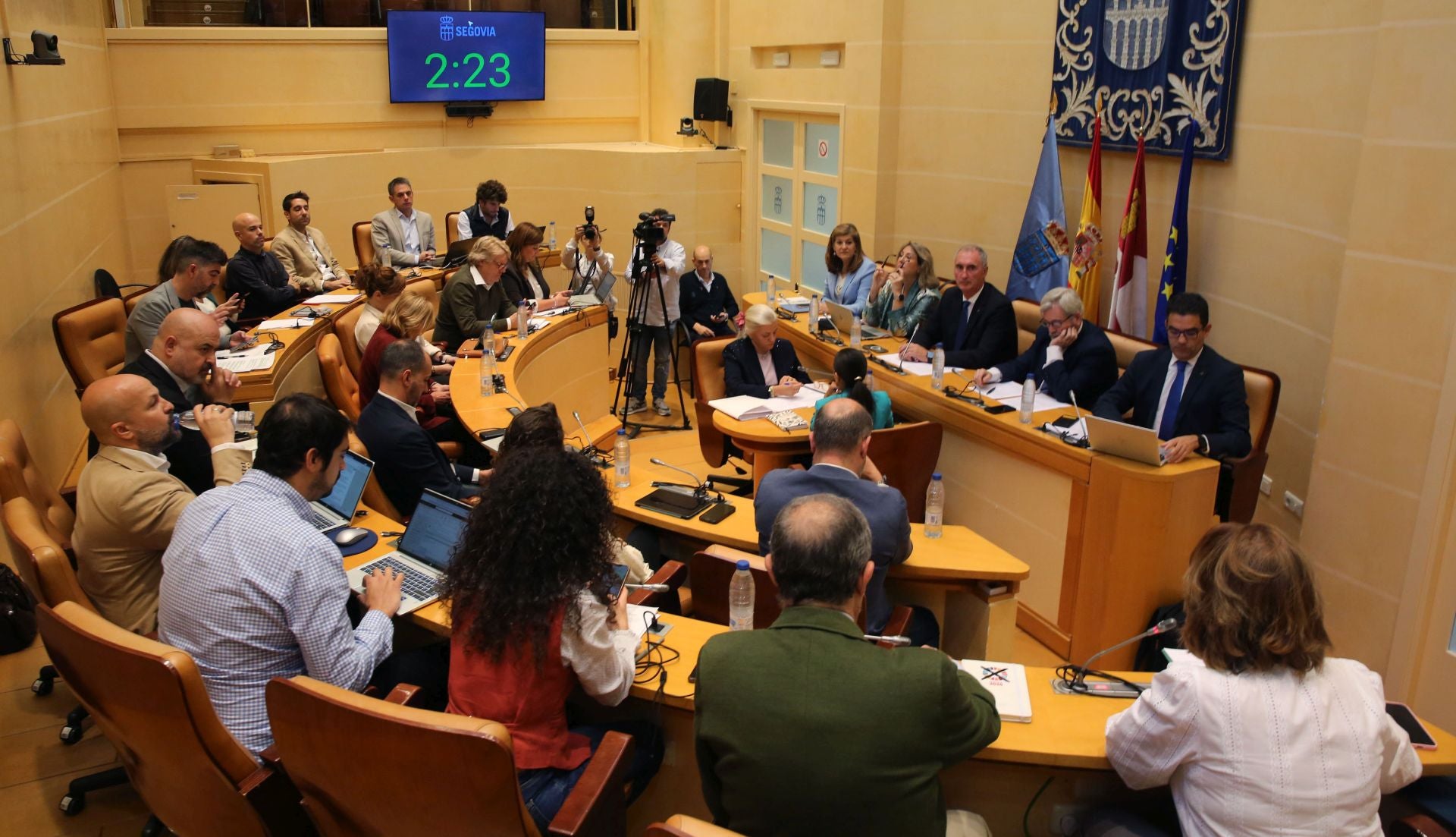 Fotografías de la mañana municipal en el Ayuntamiento de Segovia