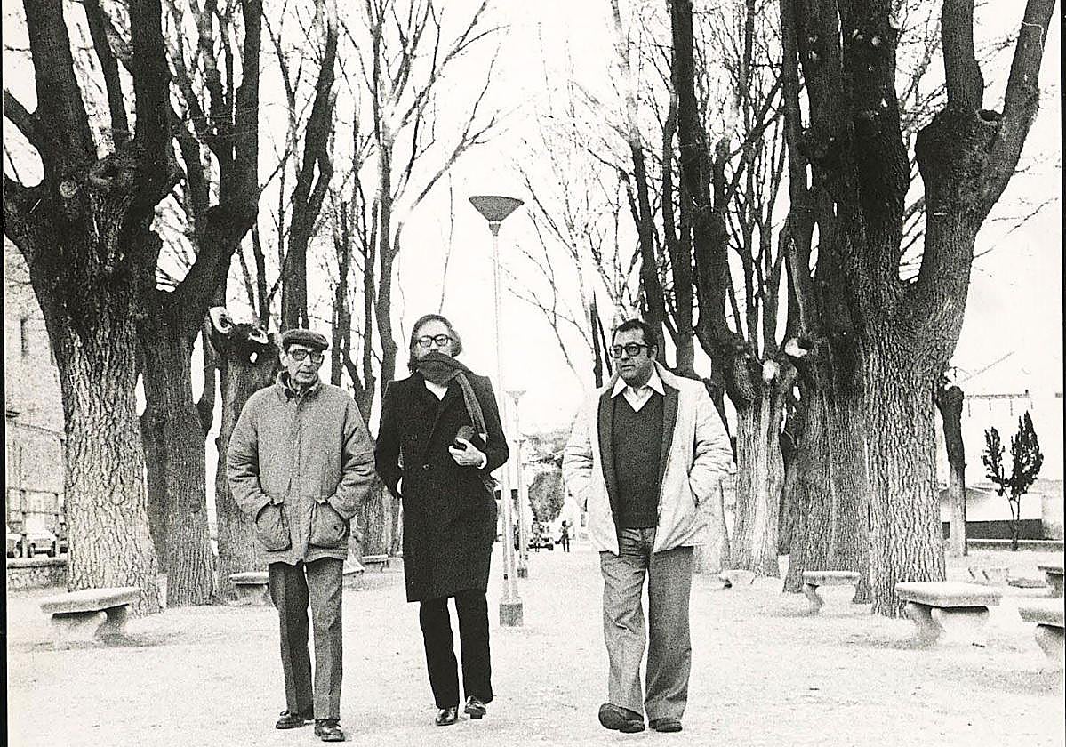 Delibes, con Umbral y Leguineche, en Cuéllar.