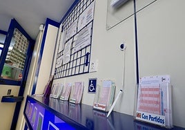 Boletos en una administración de lotería.