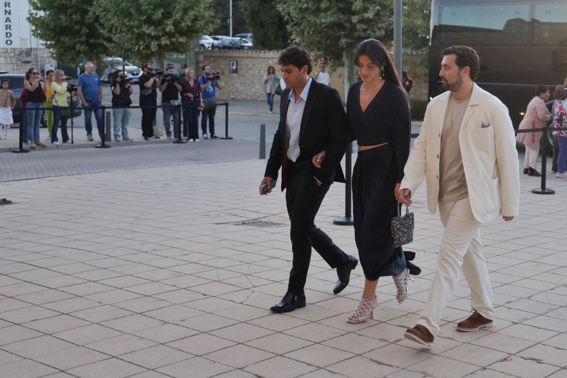 Las imágenes de los invitados de la preboda de Stella Banderas