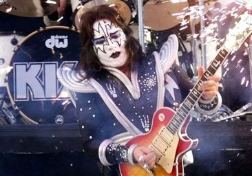 Muere Ace Frehley, guitarrista de la banda Kiss, de un derrame cerebral