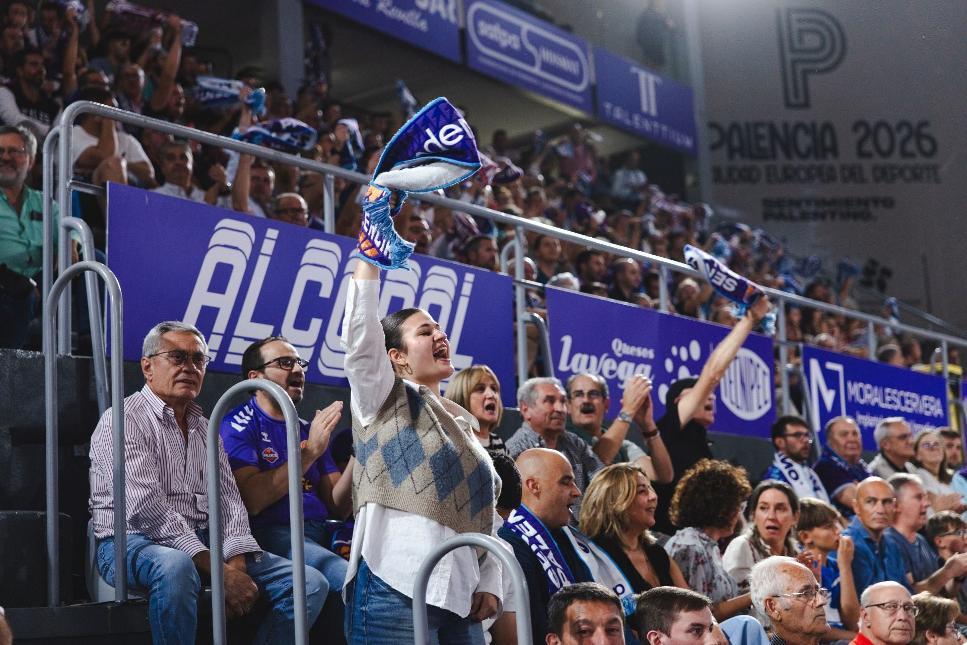 Búscate en las gradas del Súper Agropal-Menorca