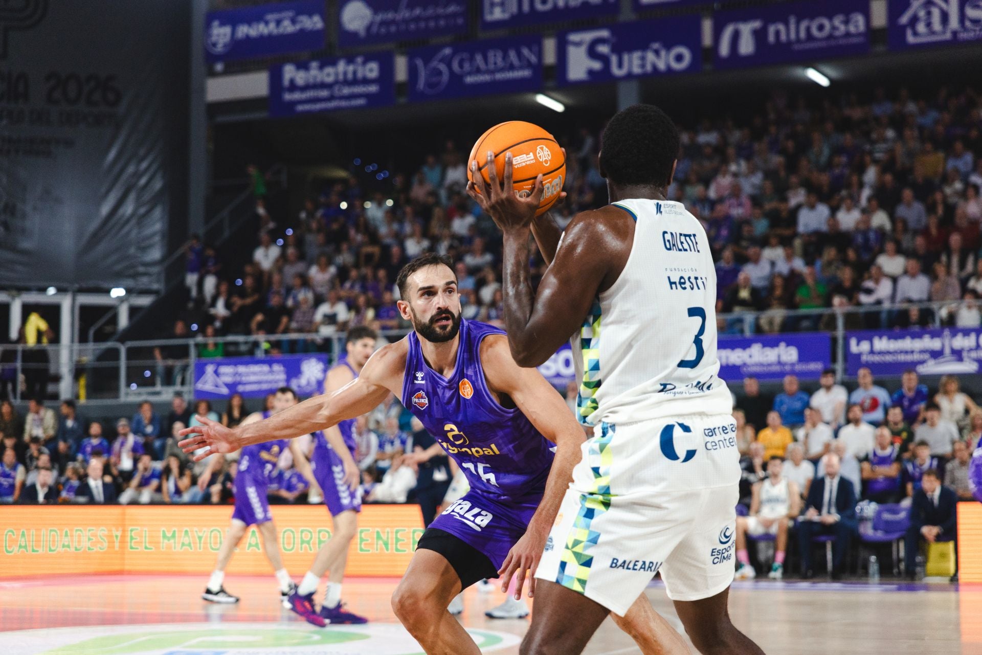 Búscate en las gradas del Súper Agropal-Menorca