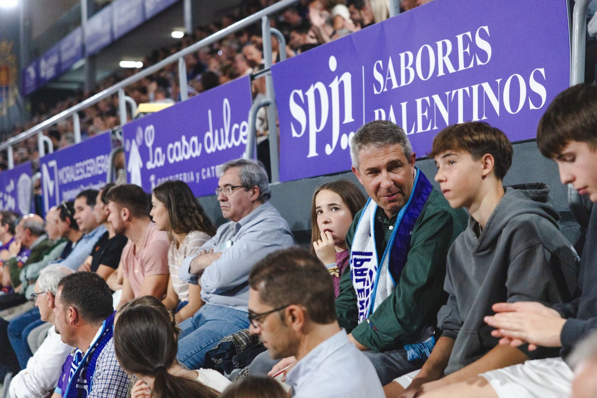 Búscate en las gradas del Súper Agropal-Menorca