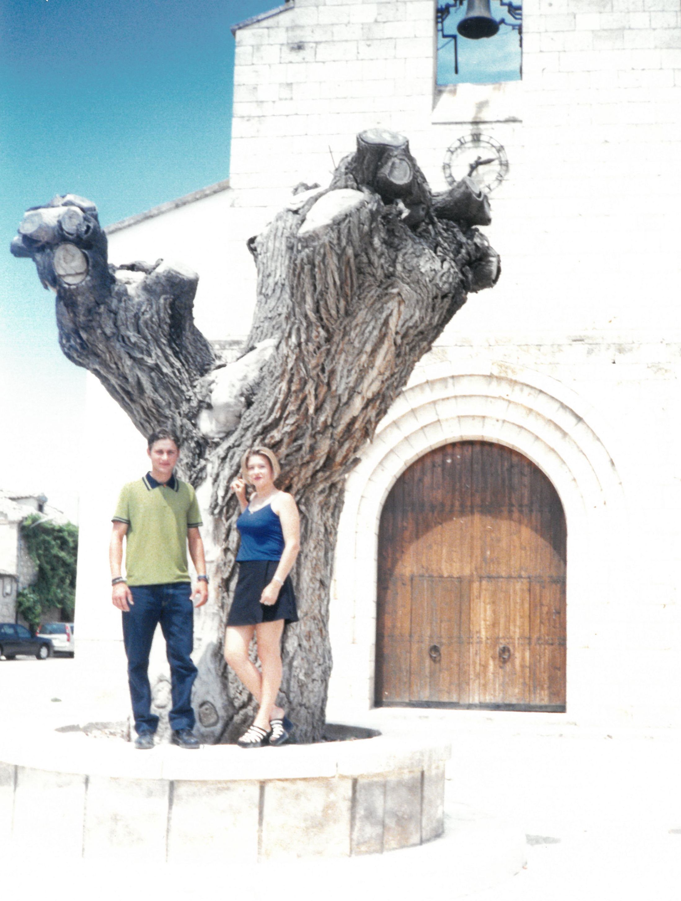 Javier Andrés Calleja y Vanessa Nielfa, los reyes de las fiestas de 1998.