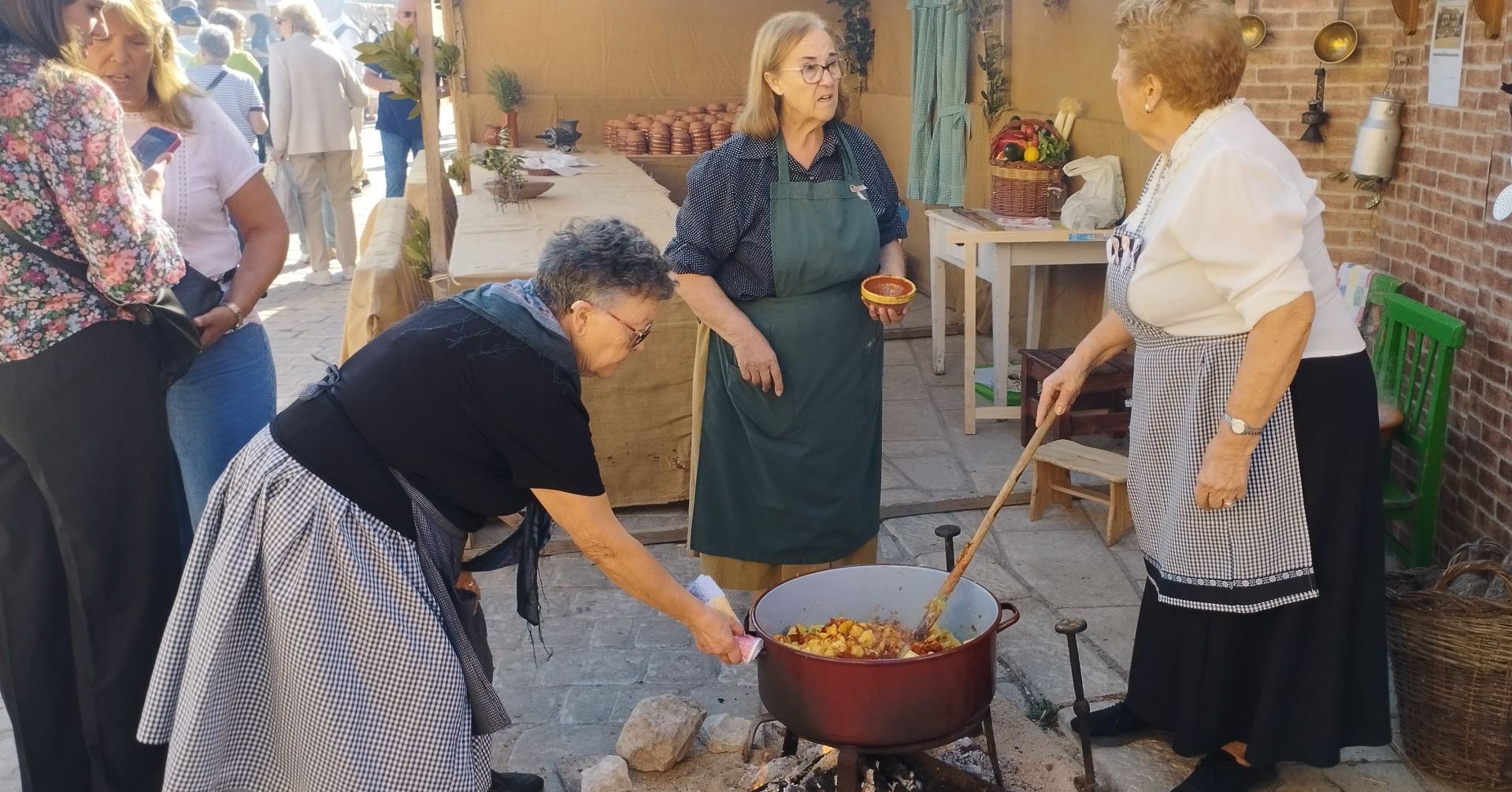 Las imágenes de la XIX Feria de Oficios Aldeanueva
