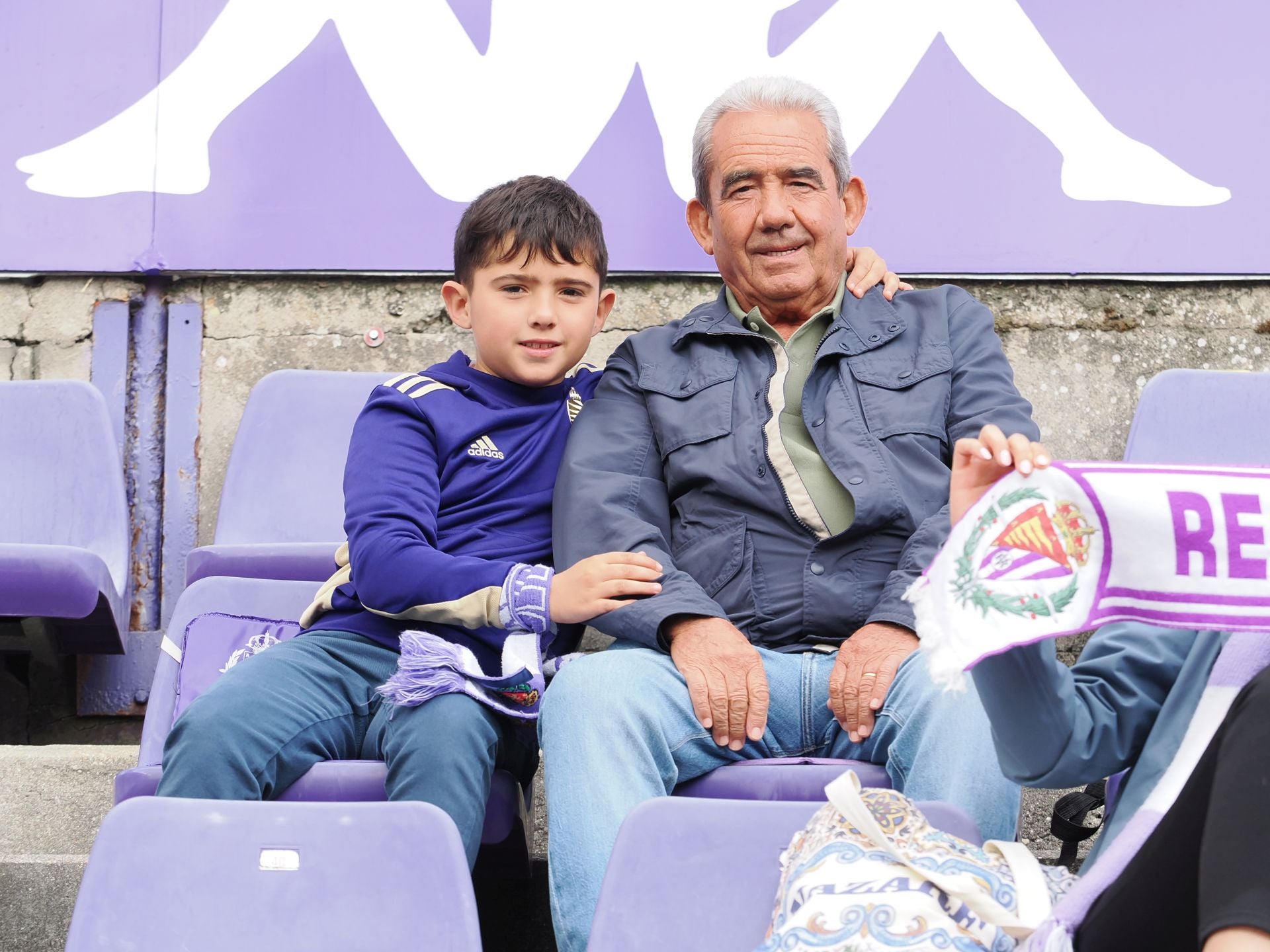 Búscate en la grada del Real Valladolid-Sporting de Gijón (1/4)