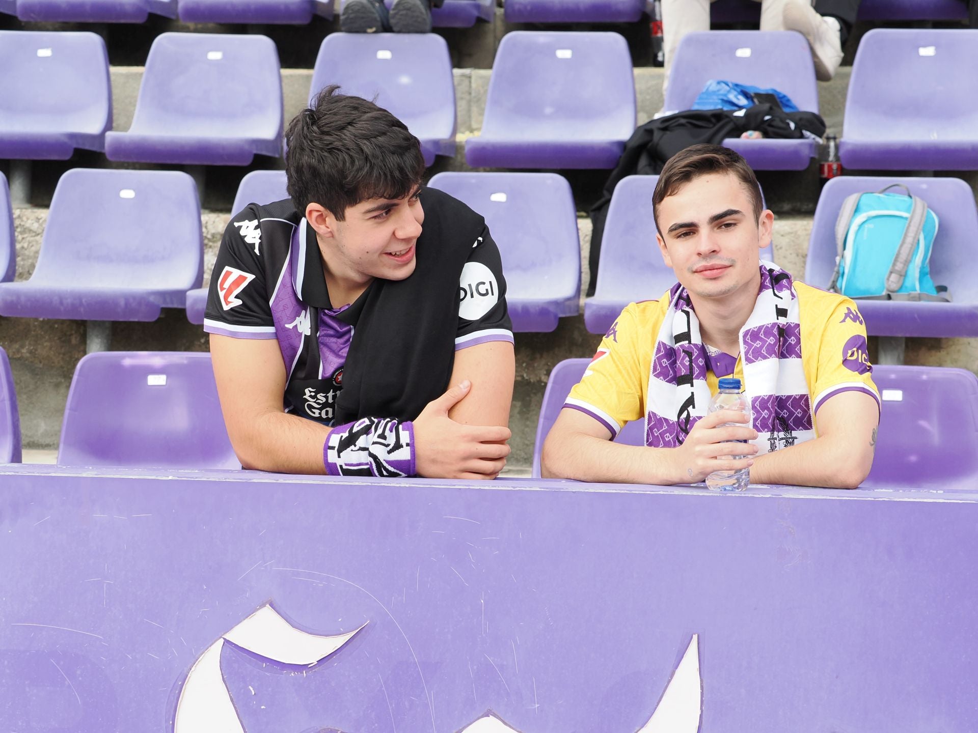 Búscate en la grada del Real Valladolid-Sporting de Gijón (4/4)