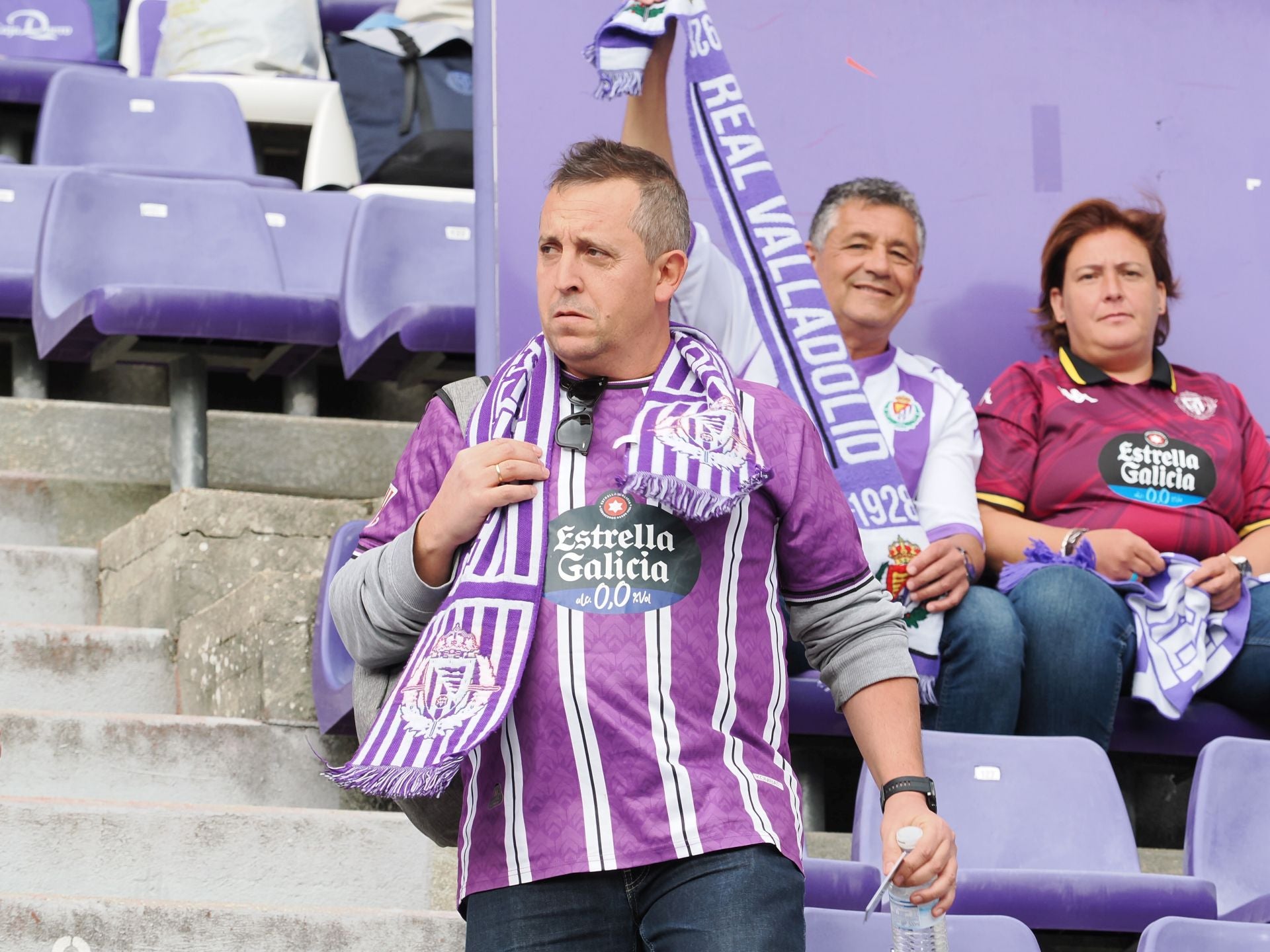 Búscate en la grada del Real Valladolid-Sporting de Gijón (4/4)