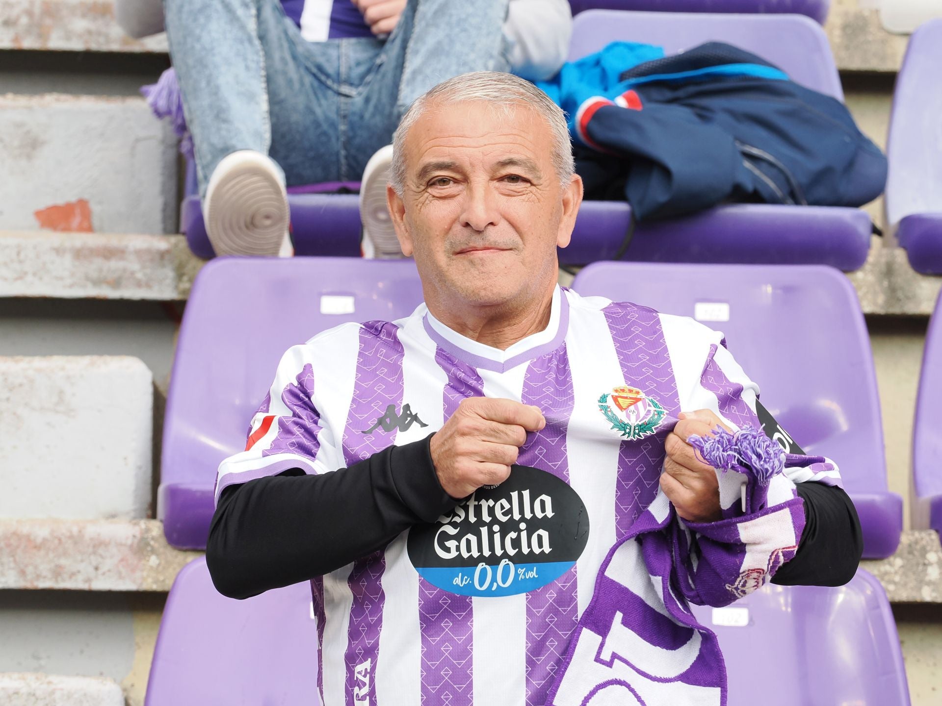 Búscate en la grada del Real Valladolid-Sporting de Gijón (2/4)