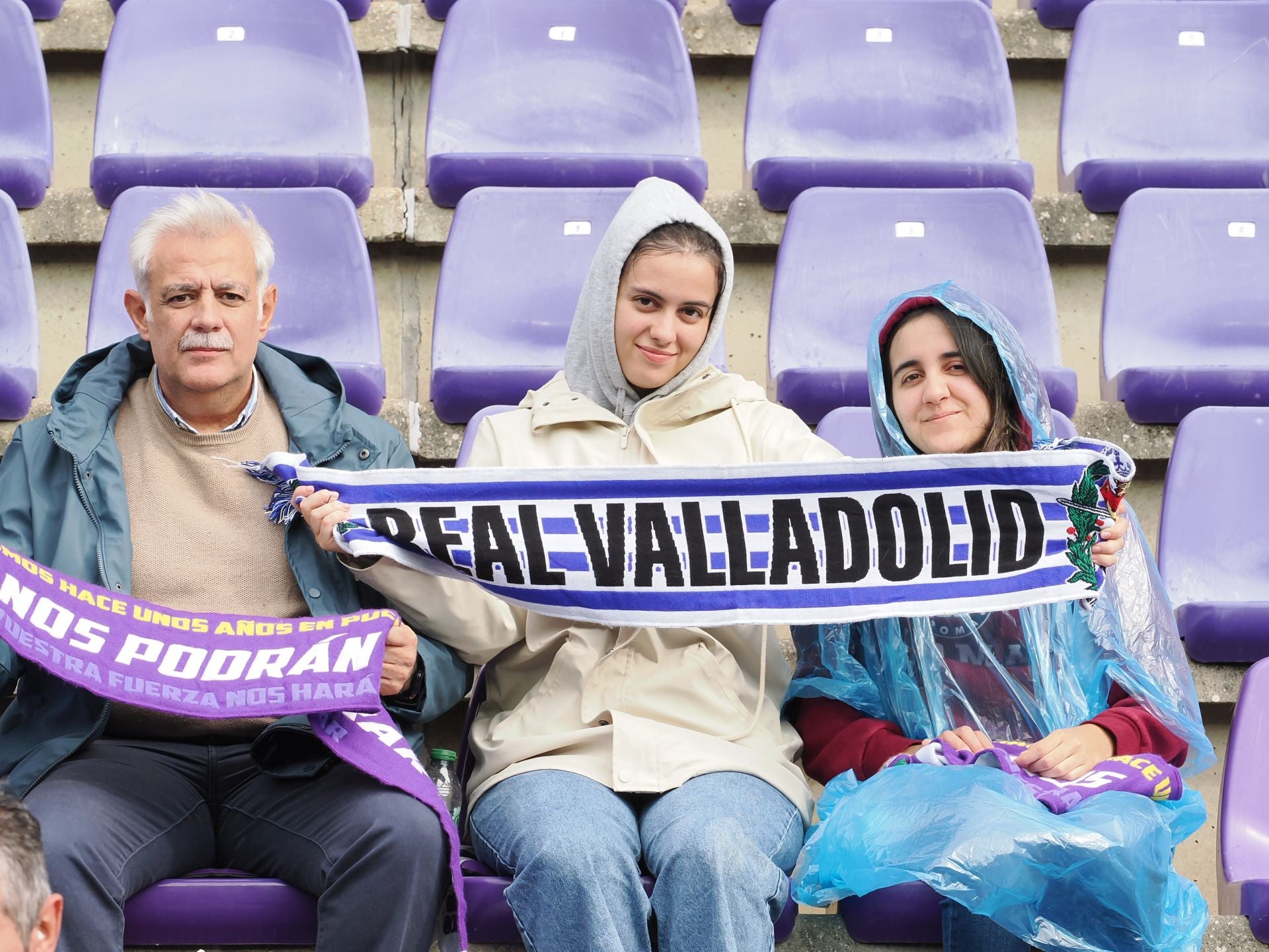 Búscate en la grada del Real Valladolid-Sporting de Gijón (2/4)