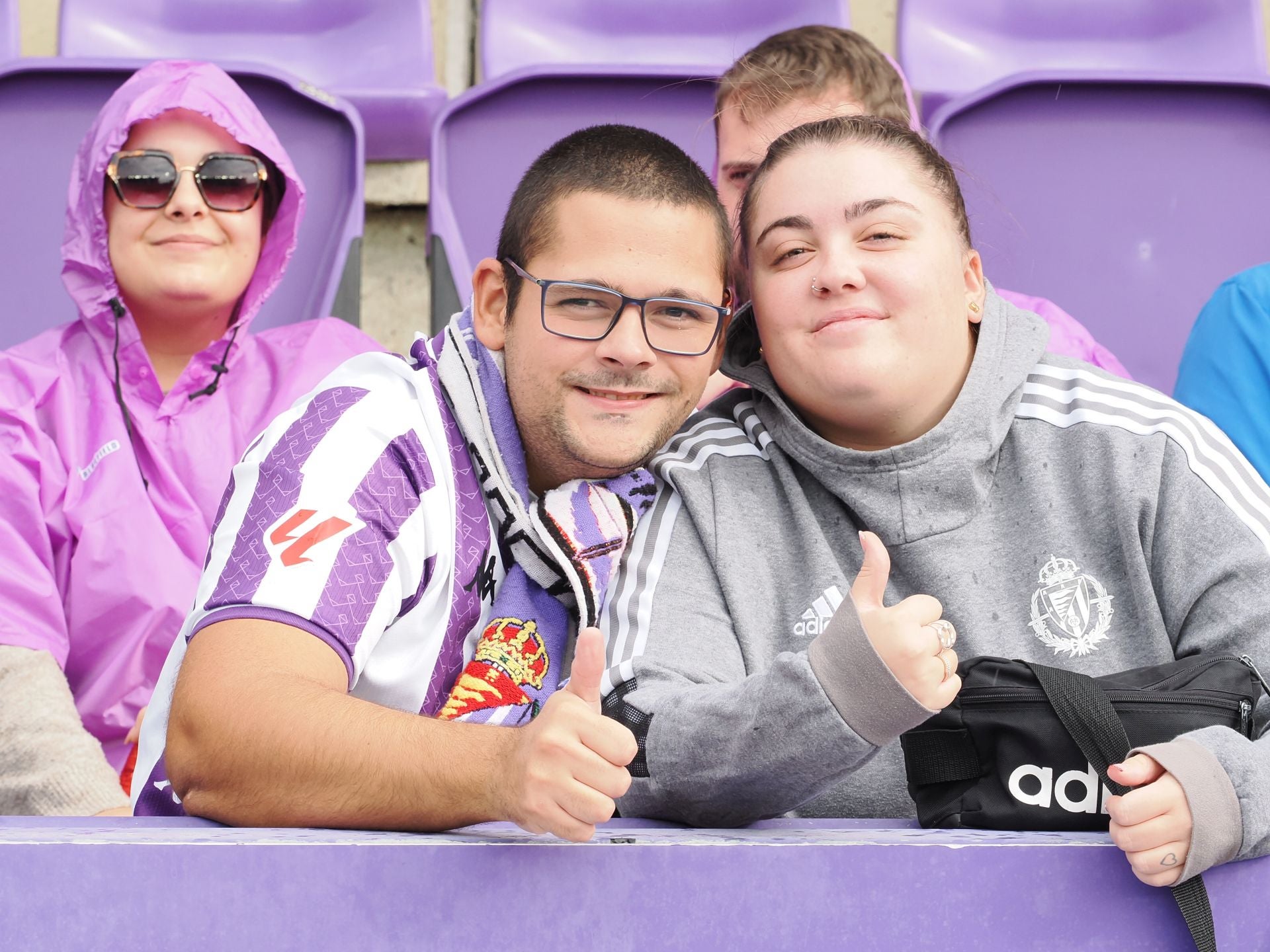 Búscate en la grada del Real Valladolid-Sporting de Gijón (3/4)