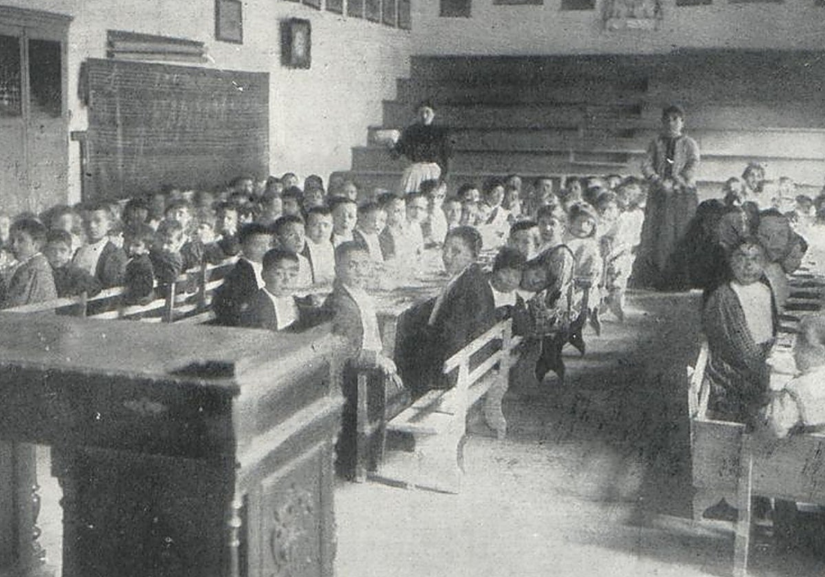 Un comedor escolar de Valladolid en 1912.