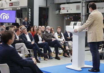 Mañueco califica de «magnífico» el Presupuesto aunque algunos quieran hacerlo «descarrilar»