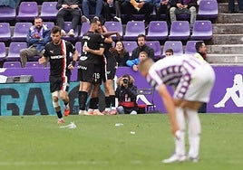 El Pucela se diluye en una segunda parte infame