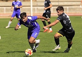 Pablo López encabeza un ataque del Becerril.