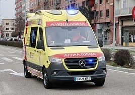 Una ambulancia de Sacyl, en una imagen de archivo.