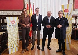 Blanca Jiménez, concejala de Turismo, Eventos y Marca Ciudad; Goyo Ezama, director general de El Norte de Castilla; el alcalde, Jesús Julio Carnero, y José Luis Cienfuegos, director de la Seminci.