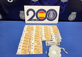 Cocaína y dinero incautado por la Policía.