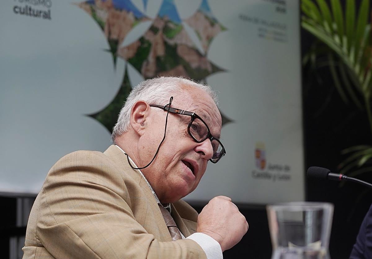 El consejero de Cultura, Gonzalo Santonja, este lunes en rueda de prensa.