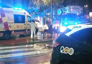 Auxilian a un hombre que sufrió una caída en su piso de la Circular