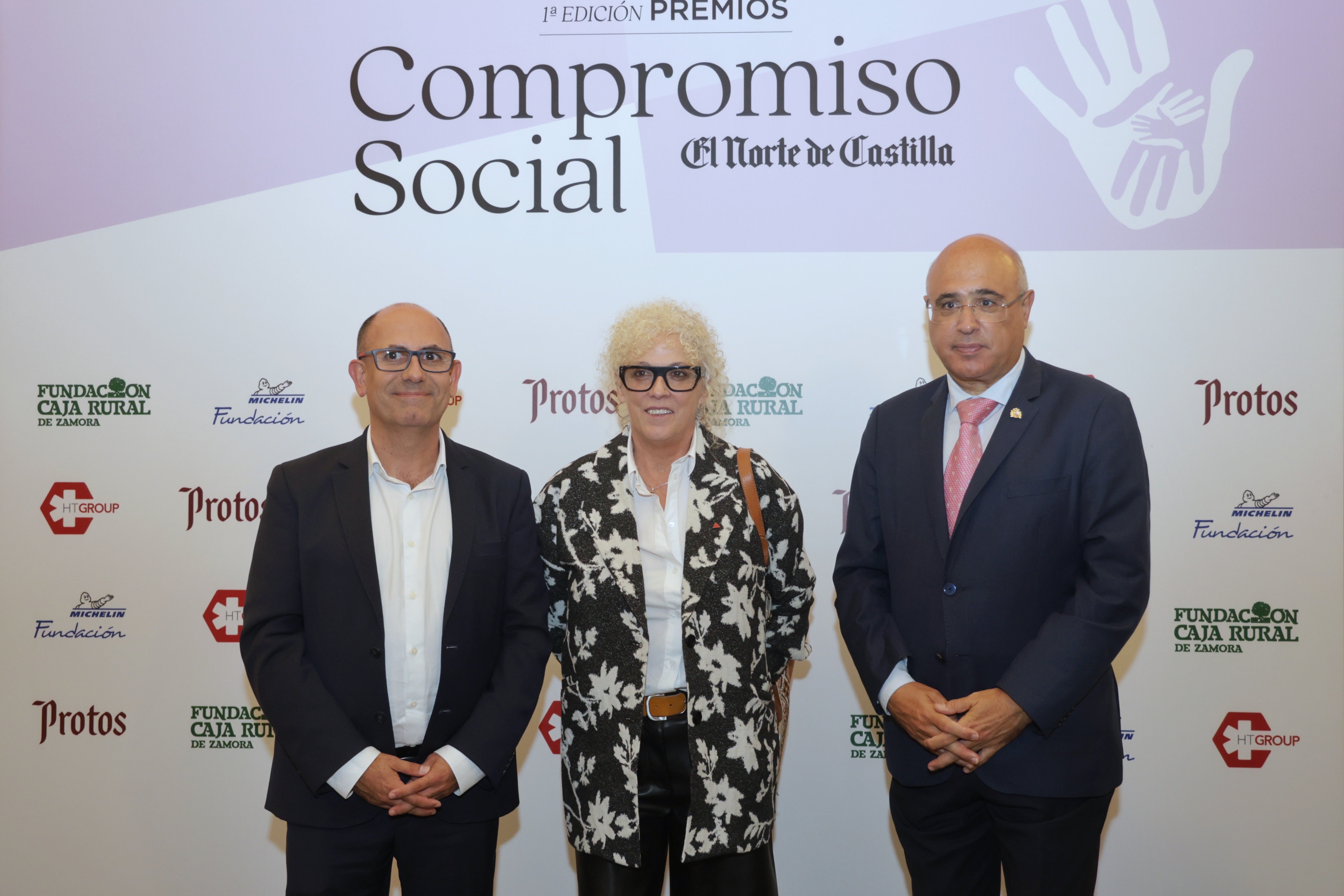 Luis Vélez y Rafaela Romero, concejales del PSOE del Ayuntamiento de Valladolid, y Jacinto Canales, subdelegado del Gobierno.