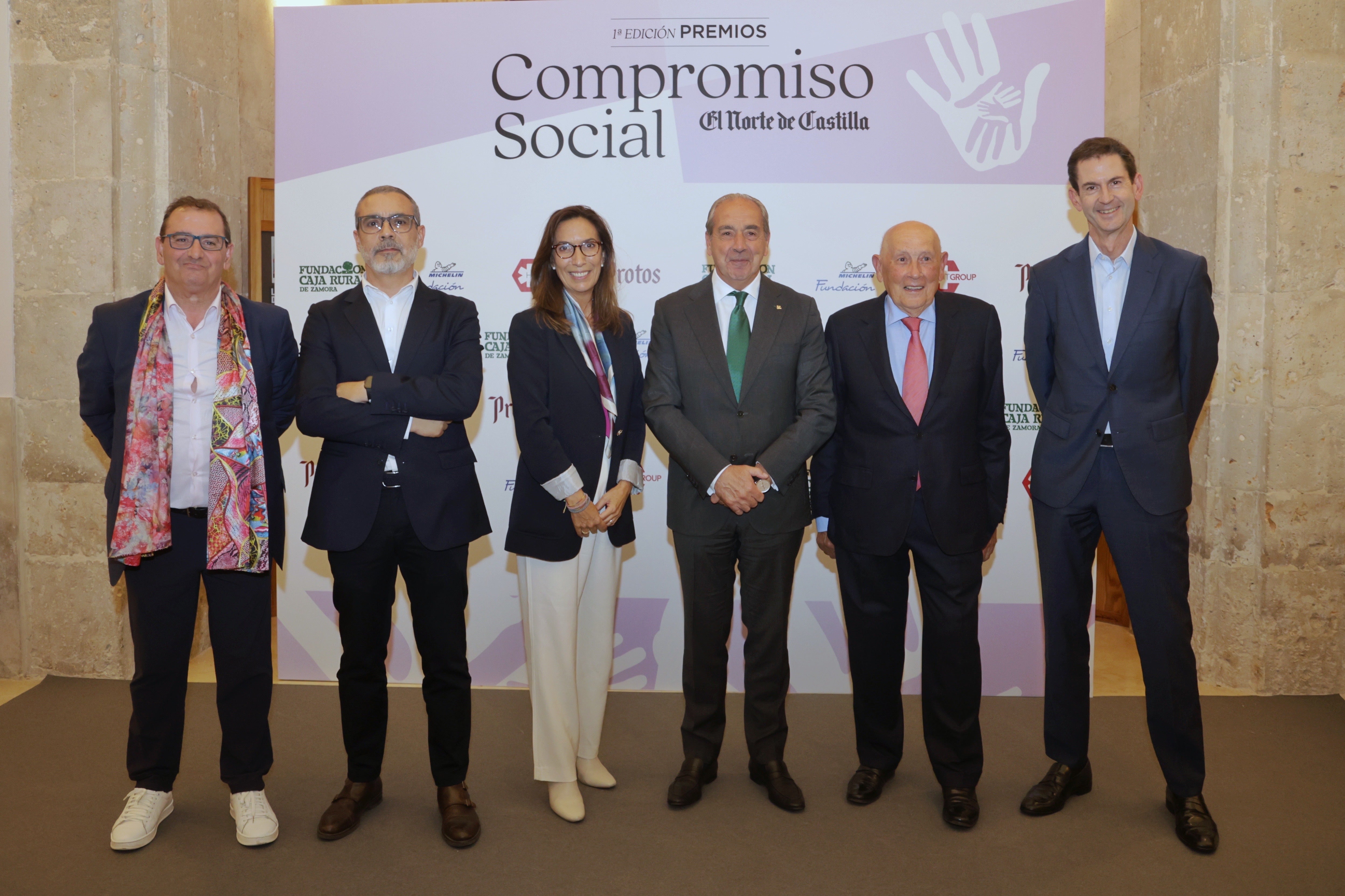 Narciso Prieto, director de comunicación de Caja Rural de Zamora; Julián Picapiedra, responsable de proyectos de Fundación Michelin; Nuria Pino, directora de personas de HTGroup; Cipriano García, director general de Caja Rural de Zamora; Edmundo Bayón, presidente de Protos, y Goyo Ezama, director general de El Norte de Castilla.