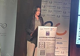 La presidenta de Cocemfe, Miriam Aguilar, en su intervención en la jornada en La Olmeda.